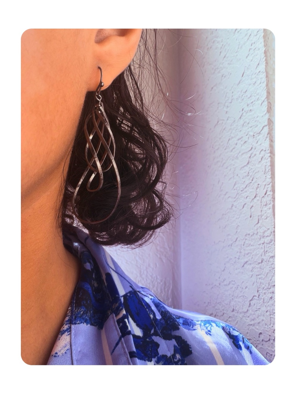 ★ Express NWT Women’s Fashion Forward Dangling Earrings Dark Silver One Size ★